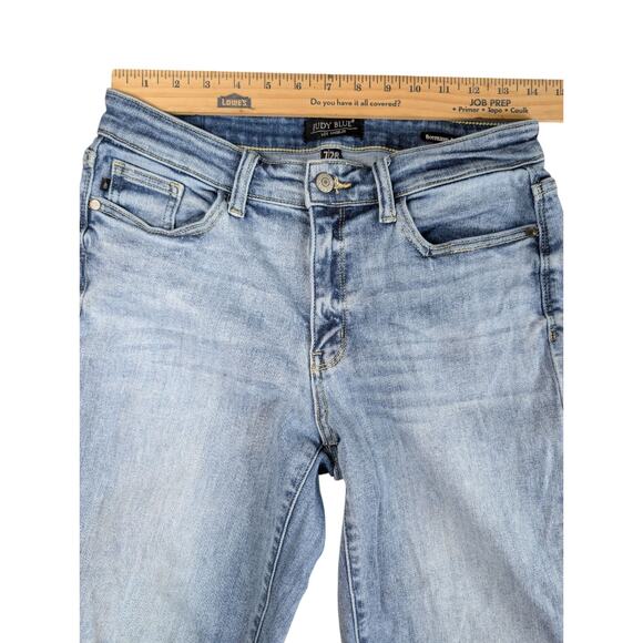 JUDY BLUE Boyfriend Fit Womens 7/28 Blue Denim Light Wash Distressed - Picture 3 of 11